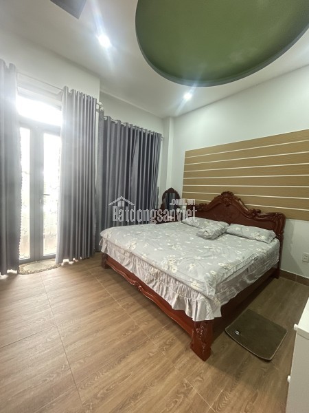 NHÀ CHÍNH CHỦ BÁN Q12 DIỆN TÍCH GẦN 100m2 HẺM OTO SÁT NHÀ -NHÀ ĐẸP -2 TẦNG VÔ Ở NGAY GẦN ĐƯỜNG