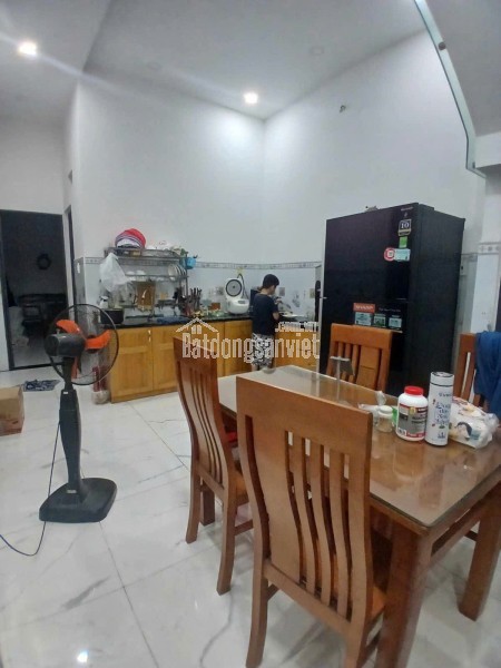 GẤP BÁN NHÀ MẶT TIỀN CHỢ THIẾC LÊ VĂN KHƯƠNG HIỆP THÀNH QUẬN 12 TIỆN KINH DOANH 85M2 - CHỈ 6.5 TỶ