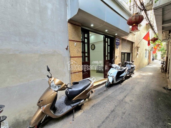 Cho thuê gấp nhà nguyên căn 25m2 4tầng 8.5tr/tháng KV Ba Đình, Tây Hồ, Đống Đa