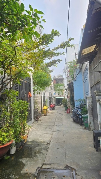 NHÀ CHÍNH CHỦ, NGAY NGUYỄN VĂN QUÁ - ĐÔNG HƯNG THUẬN GIÁP GÒ VẤP GIÁP NHÀ GA T3
DT:70m2 ( 4.1m X