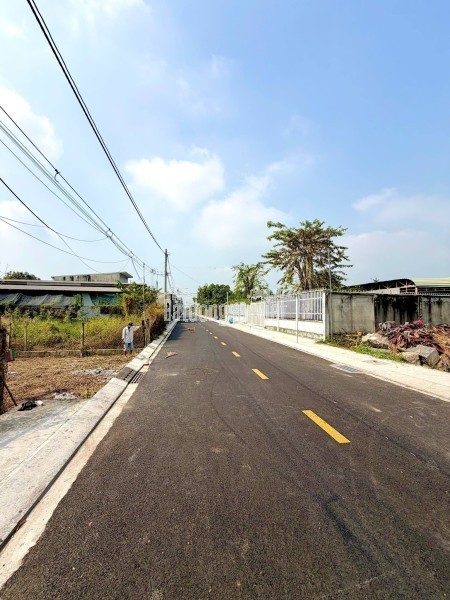 Bán đất đường nguyễn viết xuân thị trấn củ chi diện tích 466m2 có 200m thổ cư