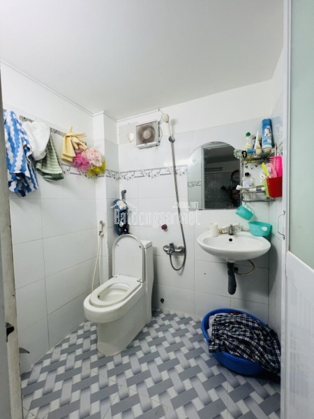 Bán nhà hẻm đường số 8, Trường Thọ, Thủ Đức, TP HCM. DT 100m2, cấp 4, giá 5.15 tỷ.