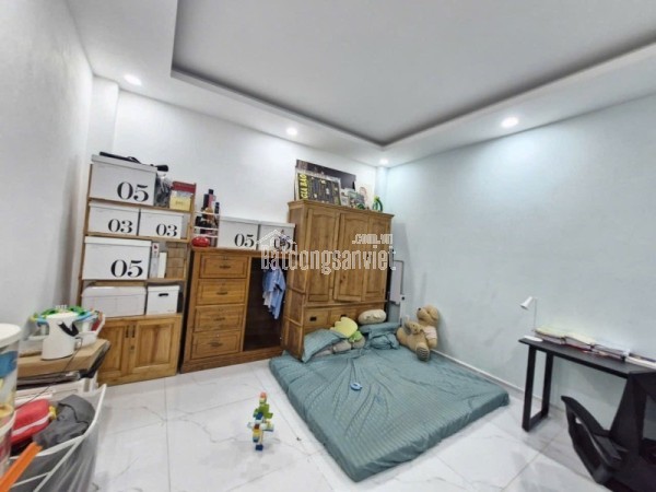 Bán nhà hẻm đường số 8, Trường Thọ, Thủ Đức, TP HCM. DT 100m2, cấp 4, giá 5.15 tỷ.