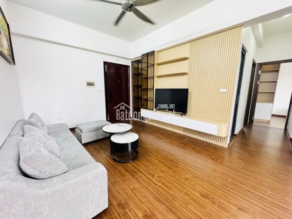 Bán căn hộ tòa C2 Xuân Đỉnh căn góc 62m2 2N2VS giá 6,5 tỷ