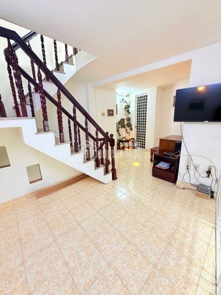 NHÀ HIẾM NGUYỄN VĂN TRỖI – PHÚ NHUẬN GIÁ 5.X TỶ  3 TẦNG BTCT  NỞ HẬU  HOÀN CÔNG