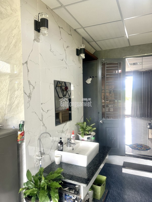 800 triệu - nhà giấy tờ 3 lá - mặt tiền đường 10,5m xã Bà Nà