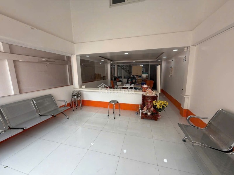 BÁN GẤP CĂN ĐÔI MT 30M , Hồ Học Lãm, P. An Lạc, Bình Tân