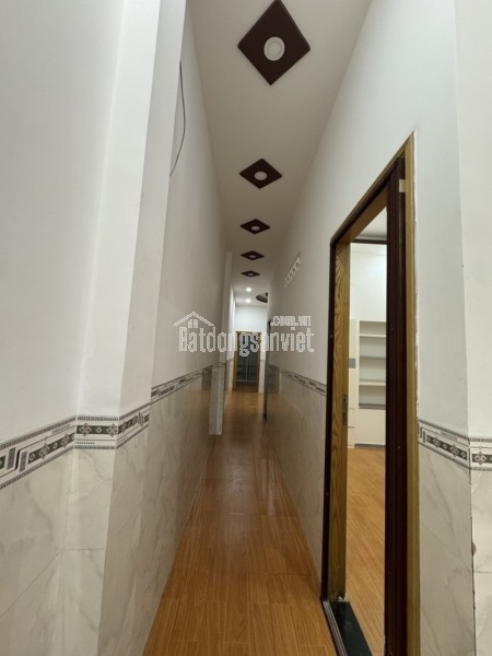 Bán nhà hẻm đường số 9, Phường Trường Thọ, Thủ Đức, TP HCM. DT 80m2, cấp 4,  giá 5,05  tỷ.