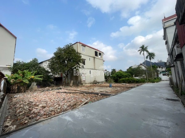 BÁN ĐẤT 82m² THỤY HƯƠNG  PHÚ CƯỜNG MẶT TIỀN RỘNG GIÁ CHỈ HƠN 2 TỶ