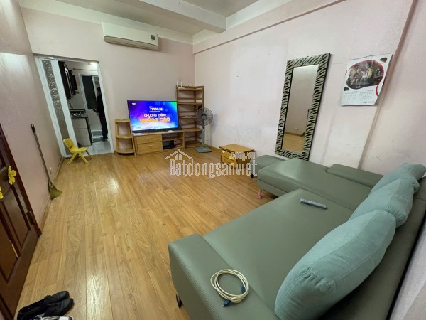 Chính chủ cho thuê căn hộ tập thể tầng 4 tại ngõ 35 Kim Mã Thượng, phường Cống Vị, quận Ba Đình,