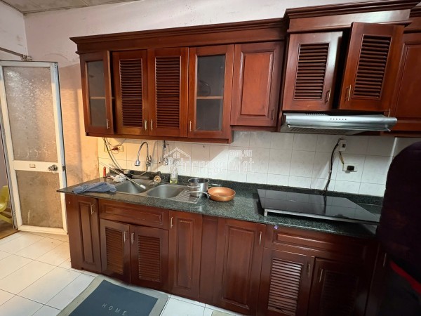 Chính chủ cho thuê căn hộ tập thể tầng 4 tại ngõ 35 Kim Mã Thượng, phường Cống Vị, quận Ba Đình,