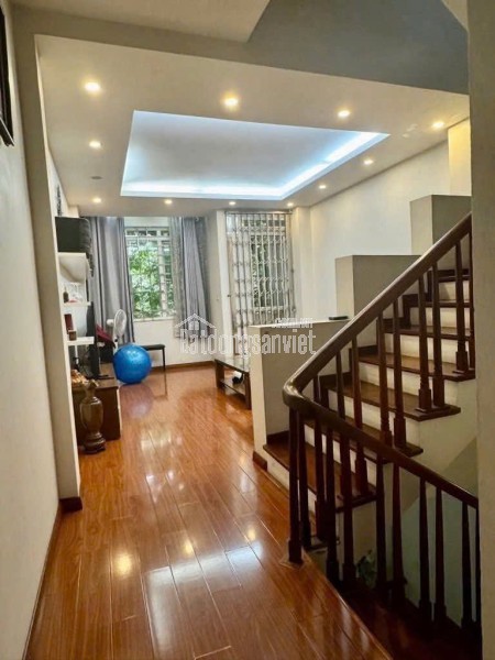 Bán nhà 5 TẦNG  phố Bà triệu Hà Đông 40 m 5 tầng ô tô tránh nhau nhà đẹp 12 tỷ