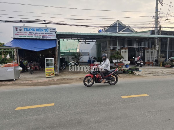 Bán lô đất thổ mặt tiền tỉnh lộ 833 giá 2 tỷ