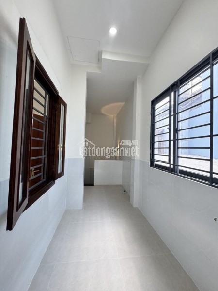 Nhà mới 2 tầng- Hẻm xe hơi gần trường học Tam Bình - Tô Ngọc Vân, 6.7 x 15m - 8 tỷ (TL)
