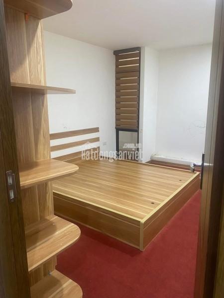 Chính chủ cho thuê nhà mặt đất 100m² full nội thất – ngõ 464 Âu Cơ, ô tô đỗ cửa – Giá 12tr/tháng