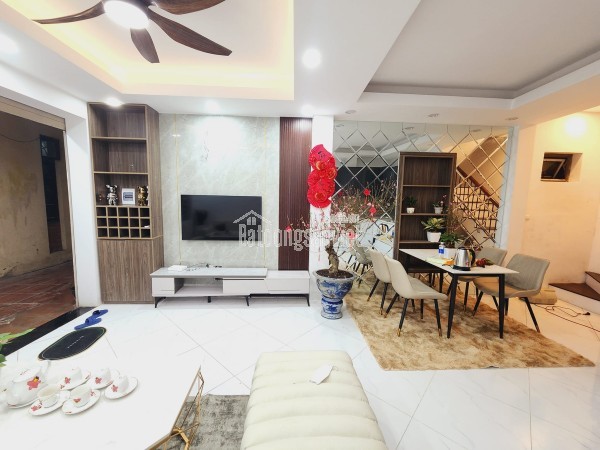 Nhà phố Định Công dt 42m2 x5T,mới,đẹp,ngõ rộng,ở luôn,giá 7.25 tỷ,sđcc