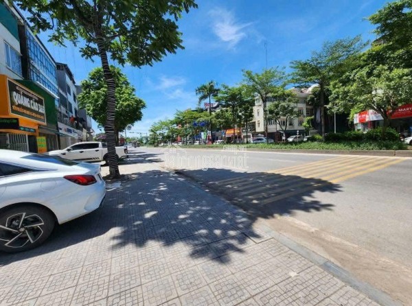 MẶT PHỐ QUANG TRUNG –  PHÂN LÔ – VỈA HÈ RỘNG – THANG MÁY – SIÊU KINH DOANH 🔥