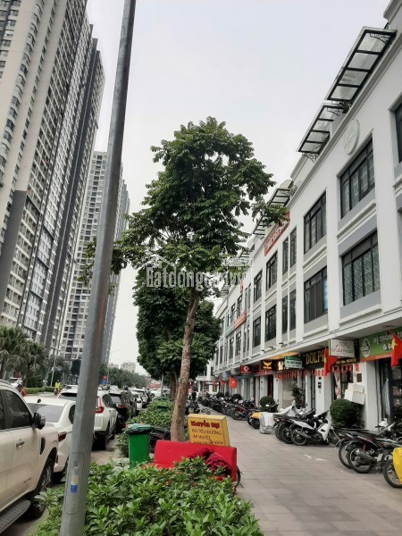 Bán tòa nhà văn phòng khu đấu giá 3ha phố Đức Diễn cách Hồ 50m