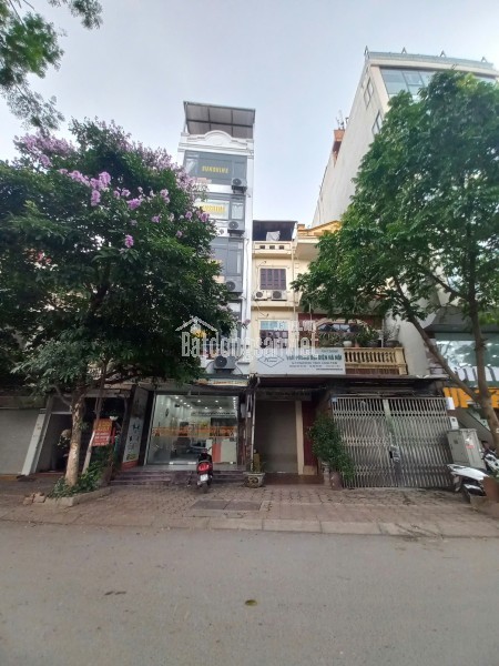 Bán tòa nhà văn phòng khu đấu giá 3ha phố Đức Diễn cách Hồ 50m