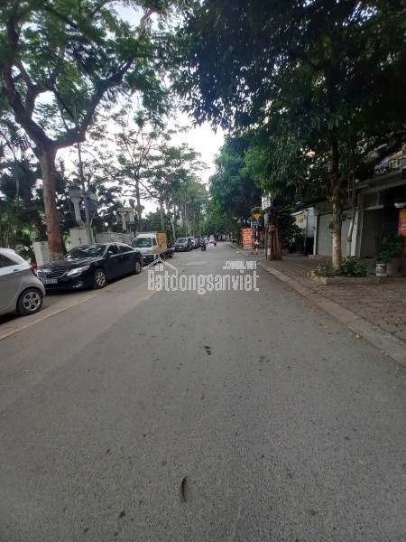 Bán tòa nhà văn phòng khu đấu giá 3ha phố Đức Diễn cách Hồ 50m