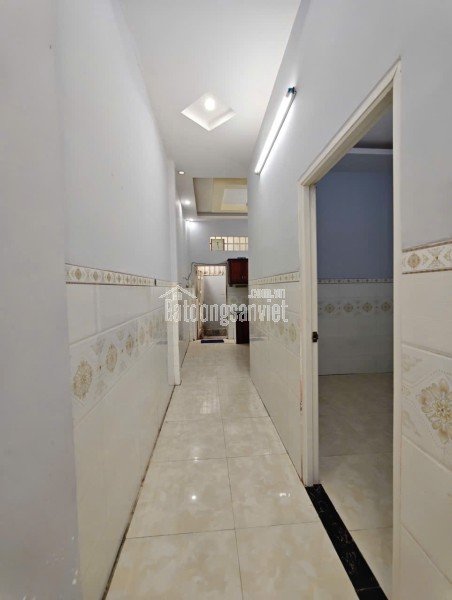 132. Nhà 5,5 triệu 3 phòng ngủ gần cầu Bà Bộ