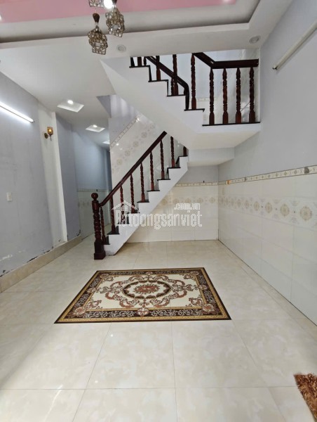 132. Nhà 5,5 triệu 3 phòng ngủ gần cầu Bà Bộ