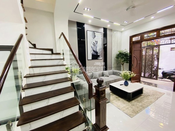 Bán nhà Định Công DT 55m2 x 5 tầng, giá 8.2 tỷ, ngõ to, gần phố, SĐCC