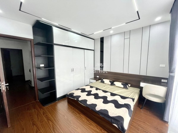 Bán nhà Định Công DT 55m2 x 5 tầng, giá 8.2 tỷ, ngõ to, gần phố, SĐCC