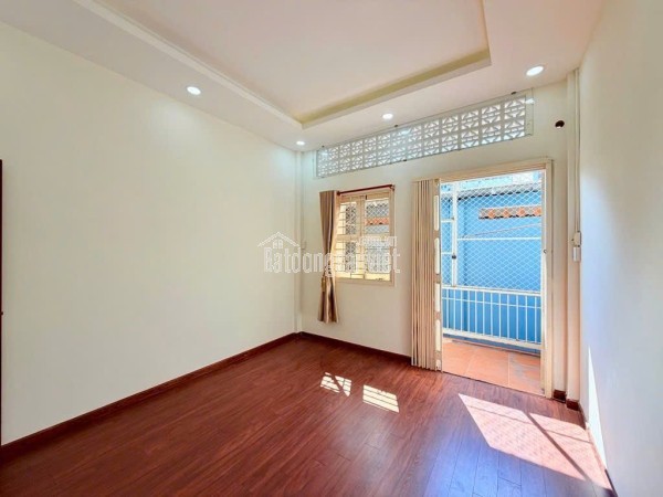 Mặt Tiền Bình Tân, 1trệt 3lầu, 5 phòng ngủ, đường 12m