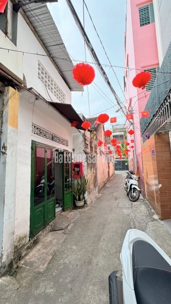 Bán nhà mới xây hẻm Võ Thị Sáu, Phường Nam Nha Trang ra chợ Vĩnh Trường chỉ 1 phut. Giá 2ty5