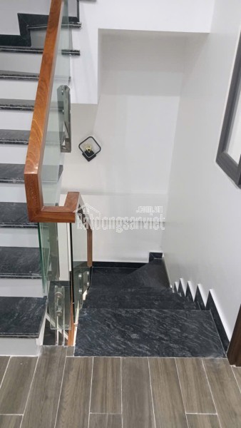 Chính chủ cần bán căn hộ tại tòa Gemek 1, khu đô thị An Khánh, Hoài Đức, Hà Nội.