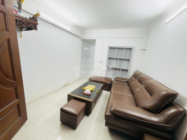 Bán nhà tập thể Ngô Thì Nhậm HBT cũ 82m2 2 ngủ 1wc chỉ nhỉnh 4,5x tỷ ô tô