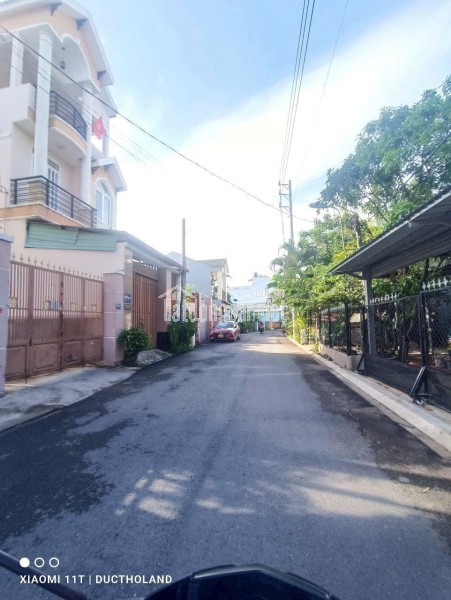 Giảm 200tr bán nhanh đất đẹp sát mặt tiền TX38, Phường Thới An, 4.95x18m còn 5.3 Tỷ TL