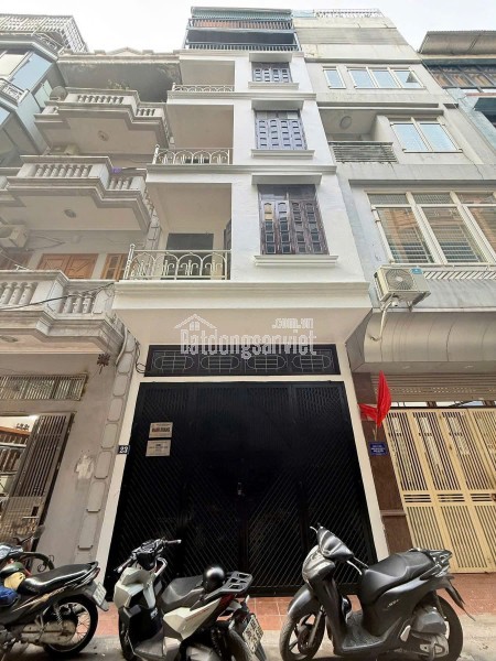 Bán nhà phân lô Trần Quang Diệu, Đống Đa, ô tô thông, dân trí cao, 40m, 4 tầng, 13.7 tỷ