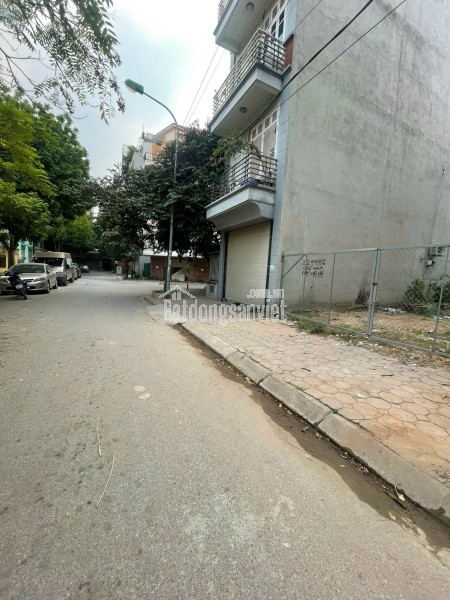 1ty5 mua được 80,2m2 đất ở Chương Mỹ gần ngay quốc lộ 6