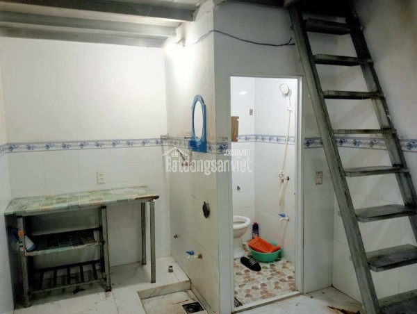 Bán nhà 4 tầng hẻm xe tải qusy đầu p.Hiệp Thành, Quận 12 - tặng nội thất