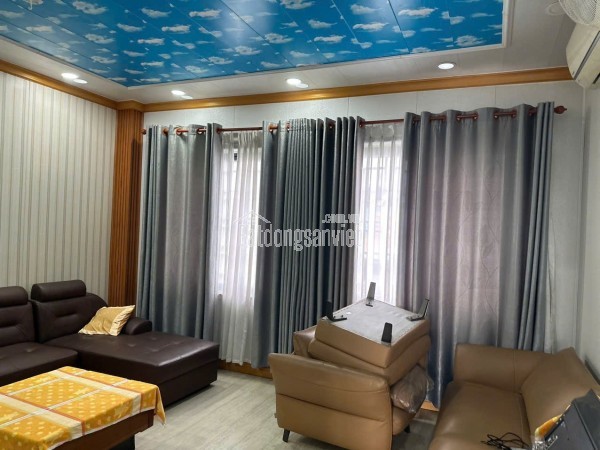 Bán nhà mặt phố 5 tầng Bình Tân: 90m2, 4PN, sổ hồng, vị trí vàng, giá 15 tỷ. Liên hệ 0935911385.