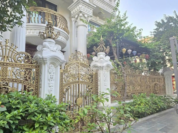 BÁN NHÀ LONG BIÊN THANG MÁY 4 NGỦ Ô TÔ BỒ ĐỀ