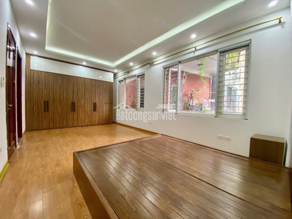 BÁN NHÀ LONG BIÊN THANG MÁY 4 NGỦ Ô TÔ BỒ ĐỀ