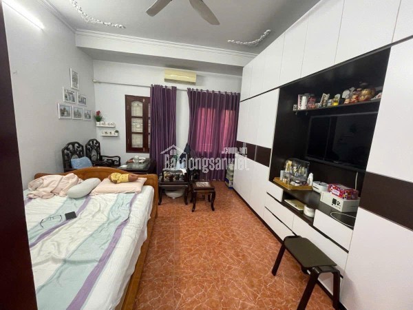 Bán nhà 6 tầng thang máy, phố Tây Sơn, Đống Đa, ô tô đỗ cửa, 44m, mặt tiền 5m, 14.8 tỷ