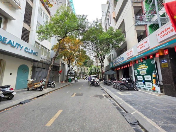 Bán nhà mặt ngõ Hoàng Quốc Việt phù hợp làm văn phòng