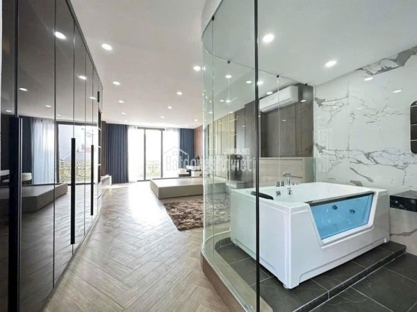 🆘 Nhỉnh 7🧄 - 5 tầng full nội thất- nhà đẹp ở ngay 

✨Phúc Lợi hàng xóm Vinhome riverside ,

✨ngõ