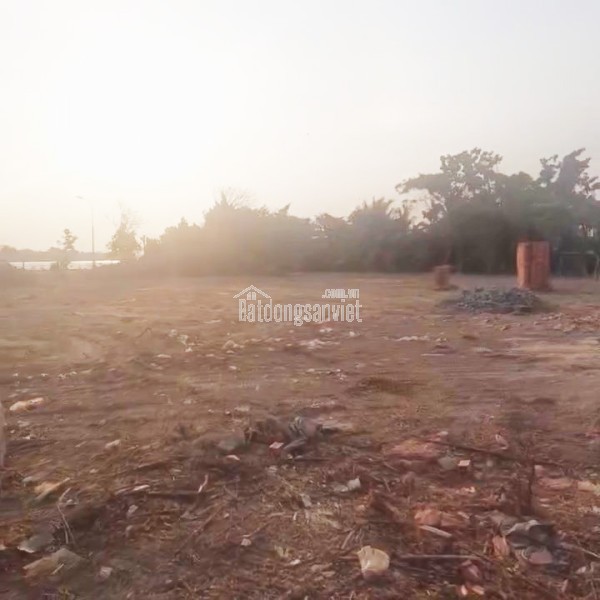 Cần bán lô 4000 m2 đất đẹp view sông Sài Gòn, gần Vạn Phúc, QL13