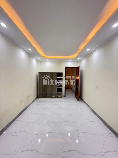 BÁN NHÀ NGÔ THÌ SỸ HÀ ĐÔNG – 5 TẦNG – NHÀ MỚI ĐẸP – FULL NỘI THẤT – GẦN PHỐ – GIÁ 8,5 TỶ