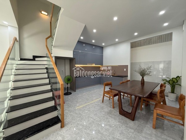 nhà đẹp quận 12  - Vị Trí: Gần Đông Hưng Thuận (nhĩnh 6tỷ)