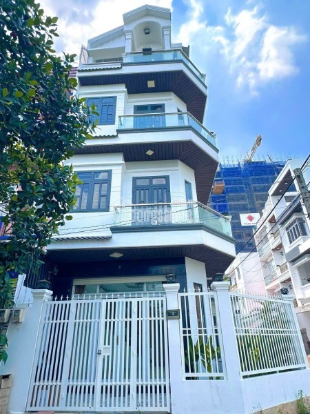 TRUNG TÂM NHÀ BÈ  .LÊ VĂN LƯƠNG - LÔ GÓC NHÀ 4 TẦNG- NGANG LỚN - NHÀ KIÊN CỐ