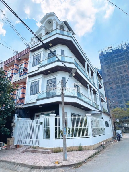 TRUNG TÂM NHÀ BÈ  .LÊ VĂN LƯƠNG - LÔ GÓC NHÀ 4 TẦNG- NGANG LỚN - NHÀ KIÊN CỐ