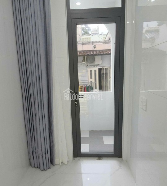 SANG NHƯỢNG QUÁN BÁNH ĐA CÁ RÔ ĐỒNG PHỦ LÝ TẠI ĐỘI CẤN, BA ĐÌNH, HÀ NỘI