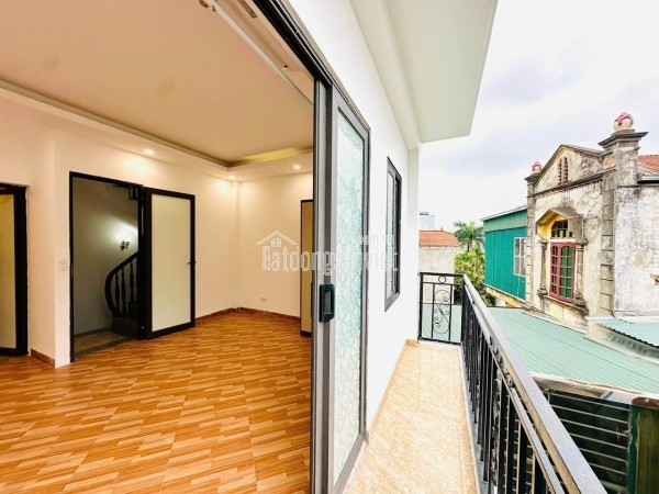 Nhỉnh 13t , 5 tầng thang máy,cách 1 nhà ra mặt phố Ngọc Lâm , cực hiếm nhà bán,dân xây Btct chắc