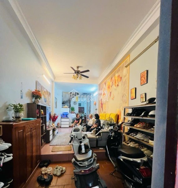 CẦN THANH KHOẢN GẤP, TOÀ NHÀ 4 TẦNG MẶT PHỐ VƯƠNG THỪA VŨ